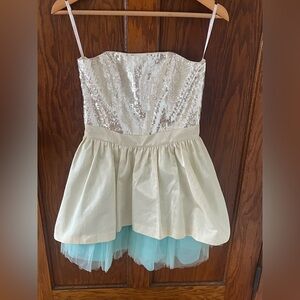 Betsey Johnson Sequin Tulle Light Blue Strapless Dress size 4 VGUC